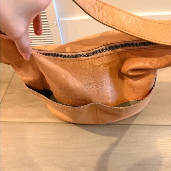 American Leather Co Carrie Caramel Brown Leather Hobo Bermuda Vintage Bag - Picture 9 of 13
